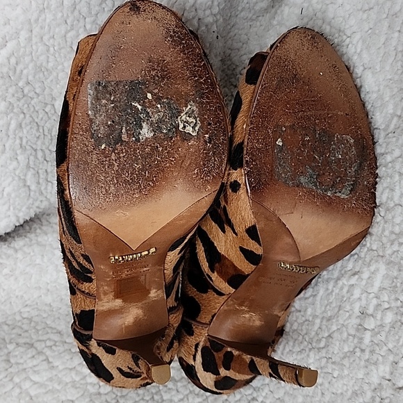 SCHUTZ leopard print calf hair pumps - Picture 5 of 8